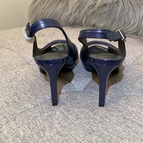 NWOT Life Stride peep toe sling back 3” size 8M - Picture 6 of 9